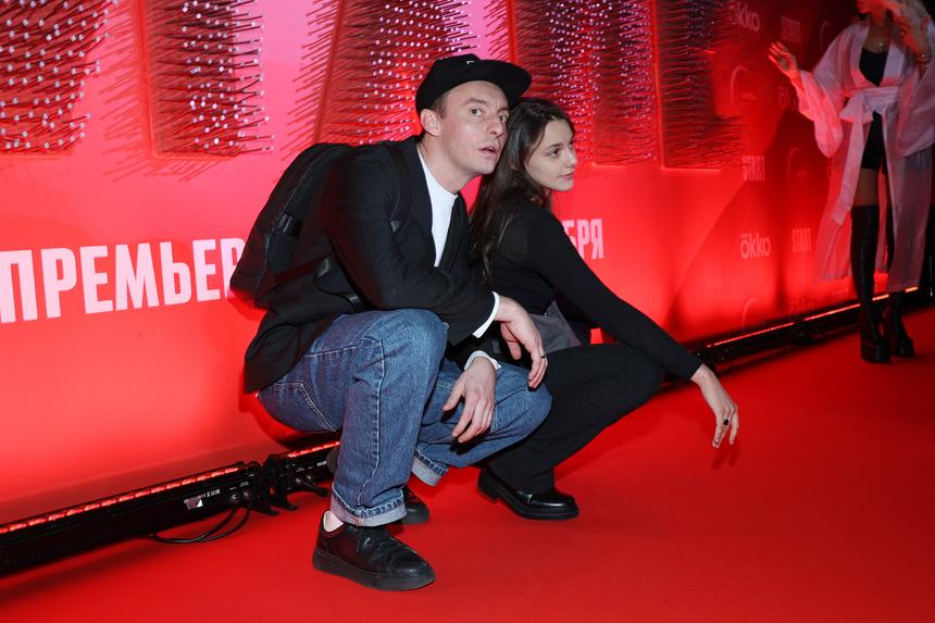 Актер театра Ленсовета Илья Дель получил тяжелое ранение ножом от девушки