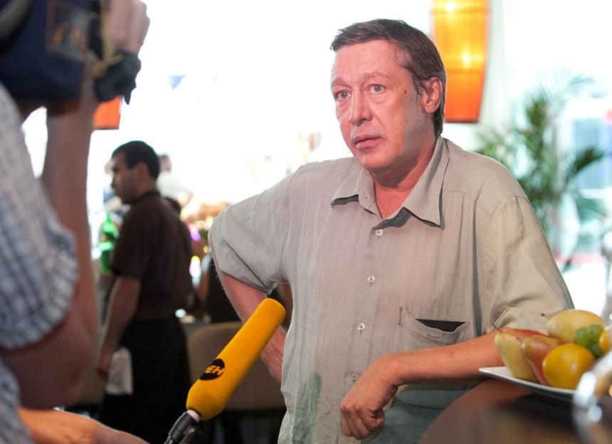 «Могло быть и лучше»: раскрыто состояние Михаила Ефремова после освобождения из колонии