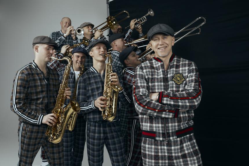 «Я не против брака»: певец Серега рассказал, с какой девушкой построит семью