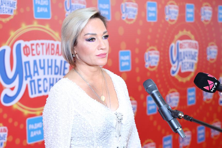 «Написал на меня заявление за избиение»: сын Татьяны Булановой подрался с назойливым фанатом