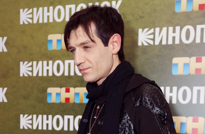 Миллионы на продаже амулетов: сколько и на чем зарабатывает звезда «Битвы экстрасенсов» Александр Шепс