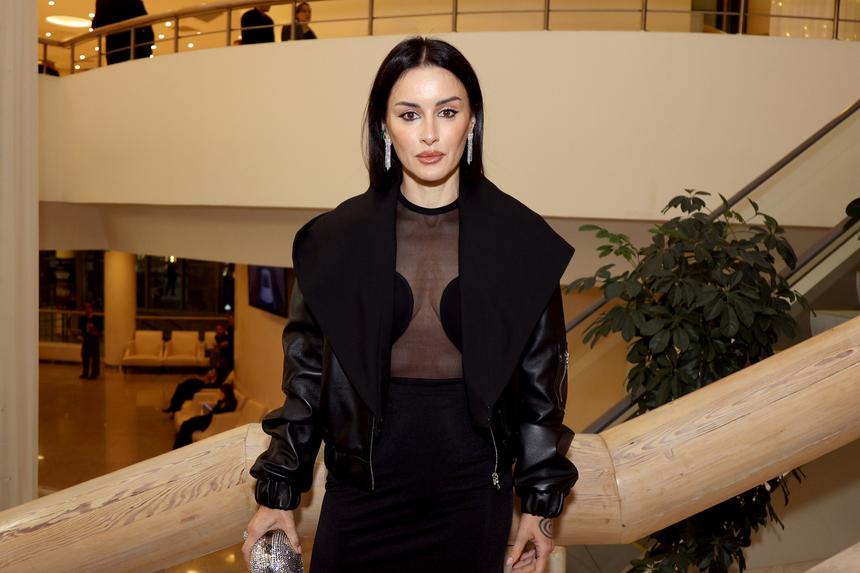 Сын Тины Канделаки вышел в свет с возлюбленной, которую называют копией его мамы