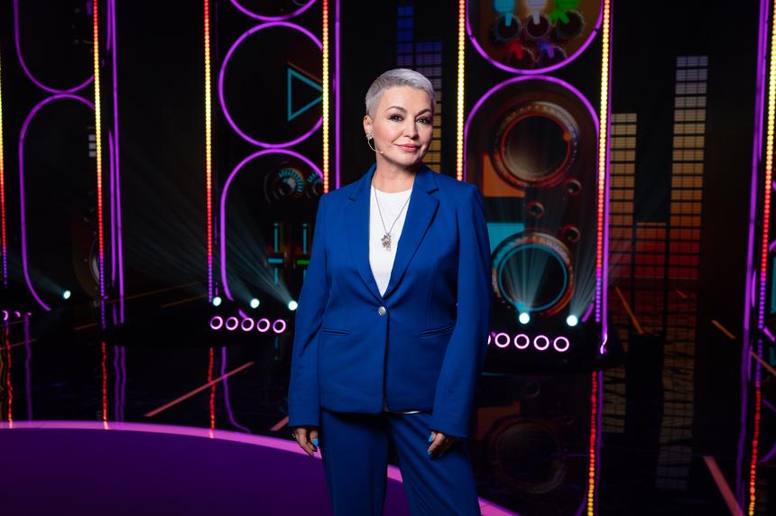 «Меня уничтожали не по-детски»: Катя Лель о мировом успехе, поисках любви и даре исцеления