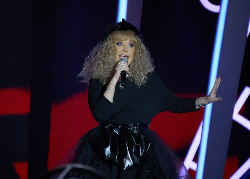 Вместо куличей был трехъярусный торт: Алла Пугачева с размахом отметила Пасху в Израиле