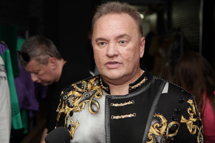 «Театр тонет, он спасает мои косяки»: за сына Надежды Кадышевой вступился отец