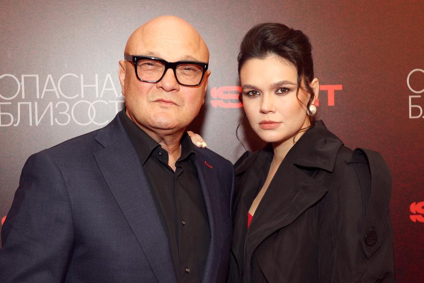 Актриса Ольга Виниченко беременна от 64-летнего экс-мужа Поплавской Гинзбурга