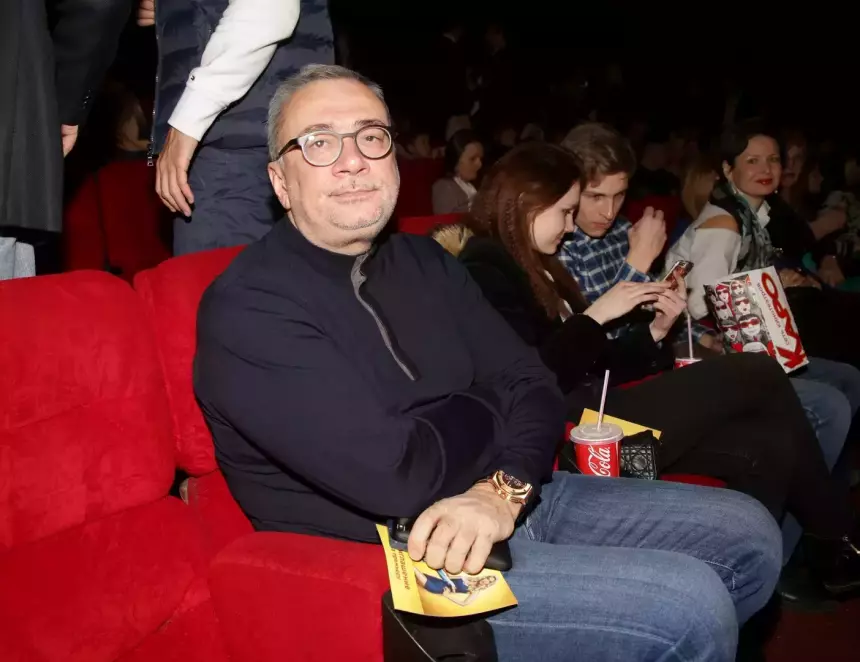 Исхудал после развода? Изменившийся Константин Меладзе впервые за долгое время вышел в свет