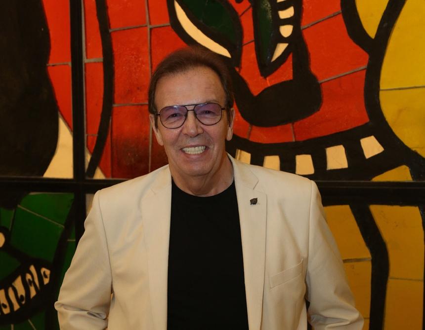 Экстренно госпитализирован сыгравший 15 свадеб с женой актер Владимир Новиков