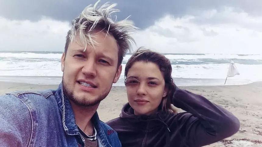 Солист «Челси» Корзин рассказал, как обнаружил жену мертвой: было предчувствие