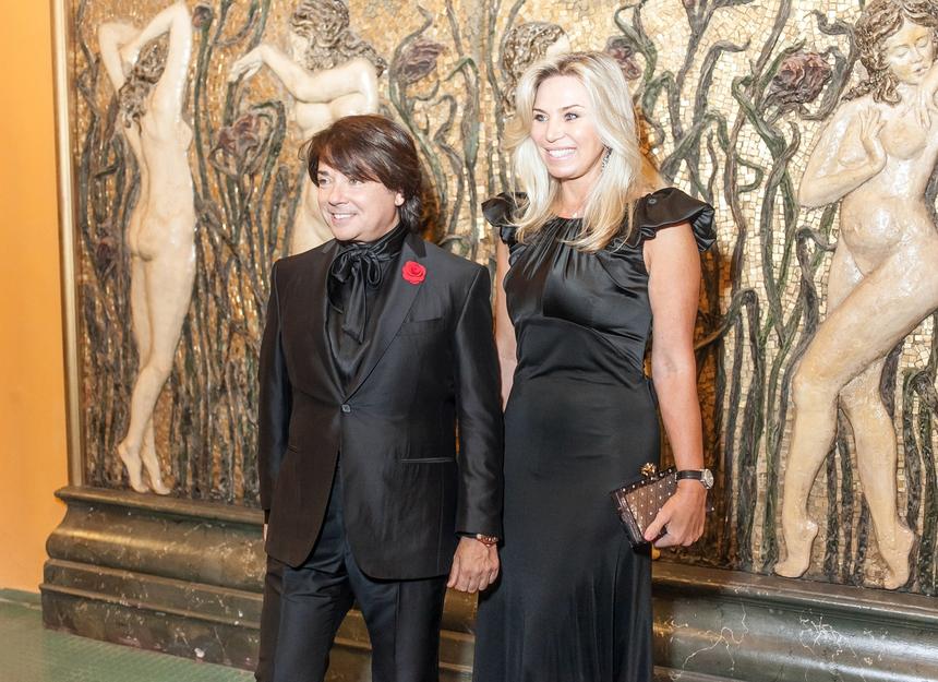 «Как тебя не хватает!»: вдова Юдашкина трогательно обратилась к модельеру в годовщину смерти