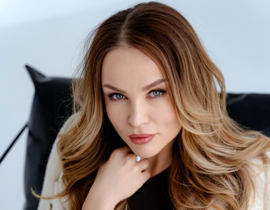 Журналистка Мария Шахова рассказала о детстве в Магнитогорске, поездке в Штаты и любви иностранцев к России