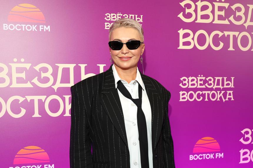 «Это был хороший шанс»: Катя Лель объяснила, почему отказалась от приглашения в группу «Блестящие»