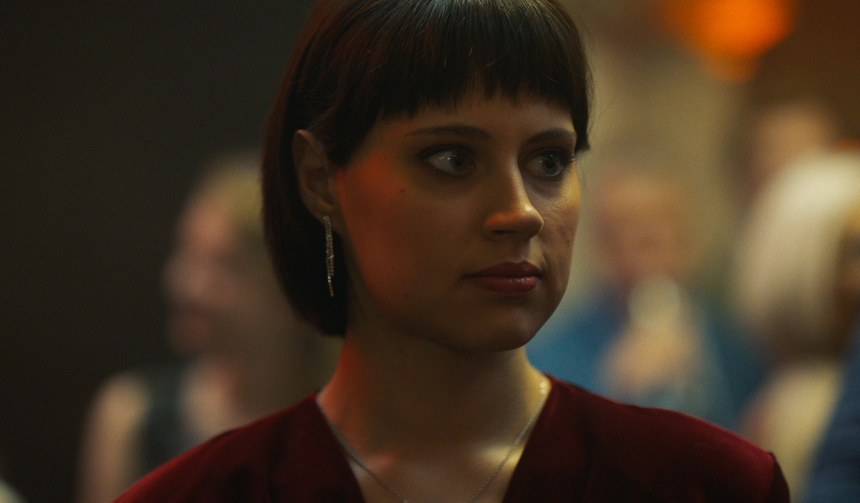 «Без театра не могу представить себя»: актриса БДТ Юлия Ильина о пути в кино, Школе-студии МХАТ и кумирах