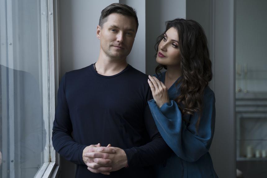 «Катком по нам проехались»: Анастасия Малькова-Макеева рассказала о последствиях травли ее брака