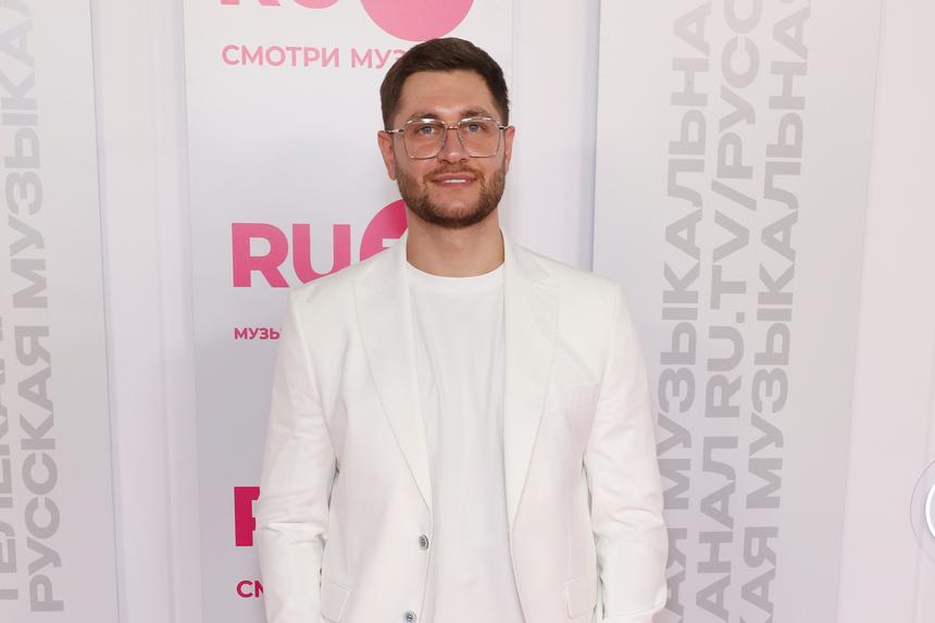 Рэпер Дава извинился перед всеми беременными после видео с женой Мари Краймбрери