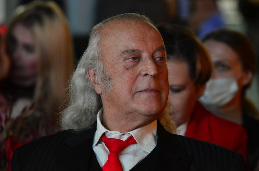 «Алла выбрала свою дорогу»: Илья Резник отказался слушать военные песни Пугачевой