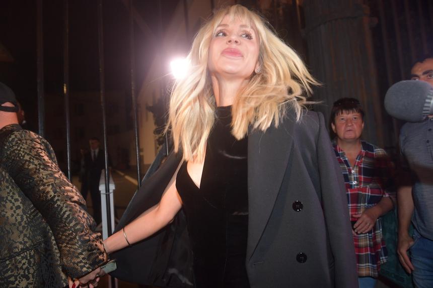 Лишний вес, второй подбородок: как отъезд из России изменил Светлану Лободу