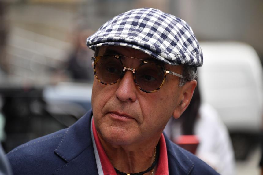 «Прекрасный муж и отец»: Добровинский заступился за Авербуха