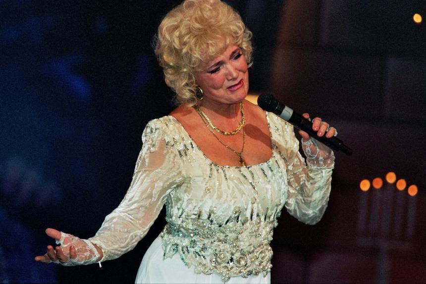 «Ее тактика»: Екатерина Шаврина исчезла после смерти сына