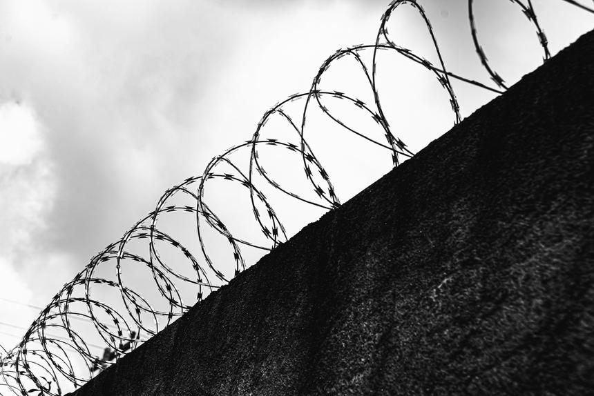 Самбиста, избившего девушку в ночном клубе в Калининграде, отправили в СИЗО