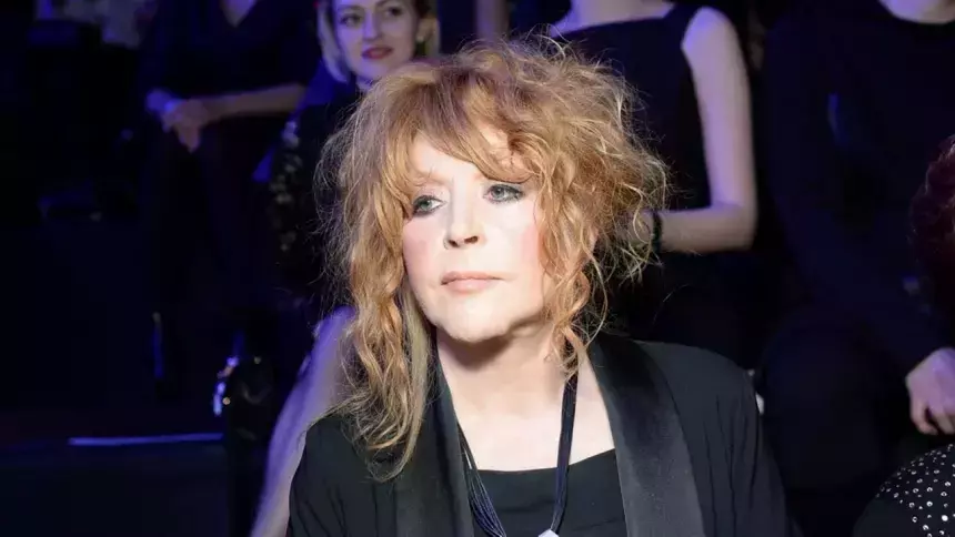 «Подает нам сигналы»: музыкальный критик объяснил, почему Пугачева выпускает новые песни