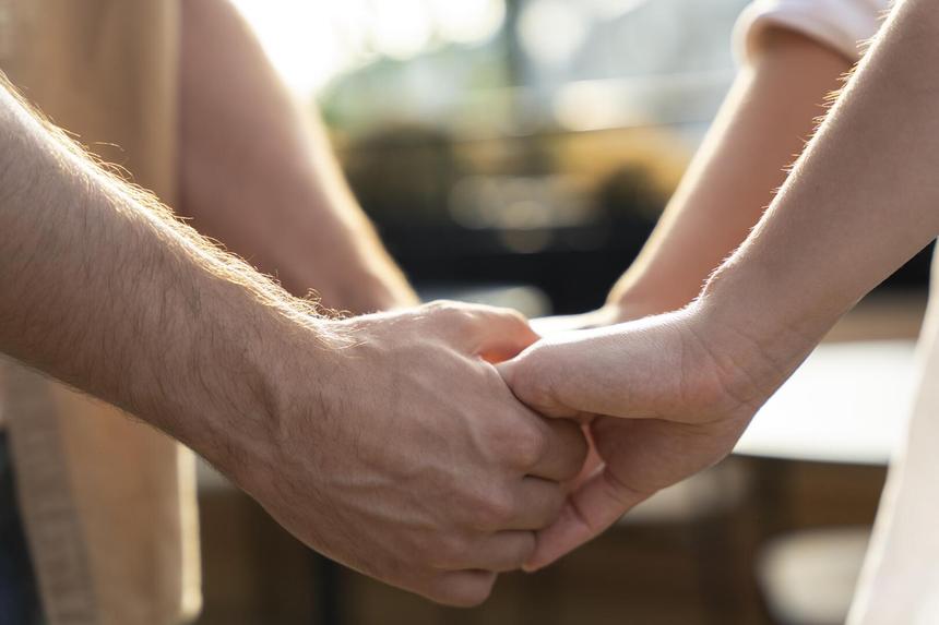 «Один из стрессов в жизни мужчины»: психолог призвала пожалеть мужей, имеющих любовниц