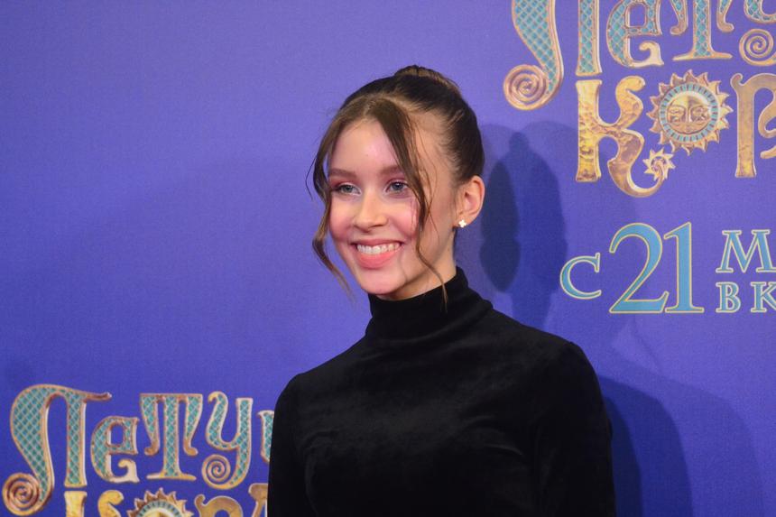 «Не представляю жизни без тебя»: Анна Пересильд в день рождения призналась парню в любви