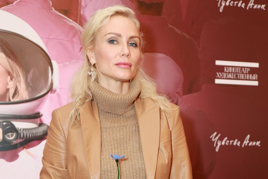 Юрист Екатерина Гордон получила медаль МЧС России за гуманитарную помощь