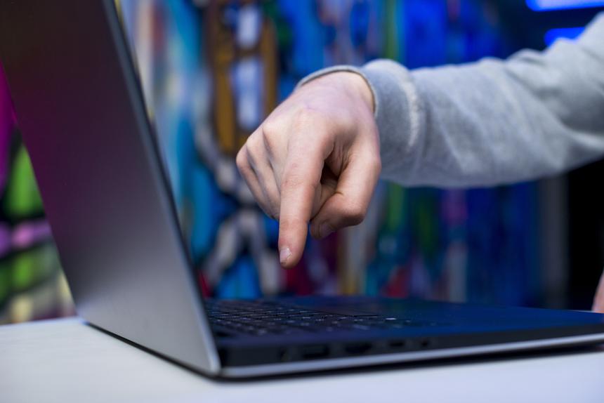 Убитого в Испании экс-советника Портнова нашли в списке сайта «Миротворец»