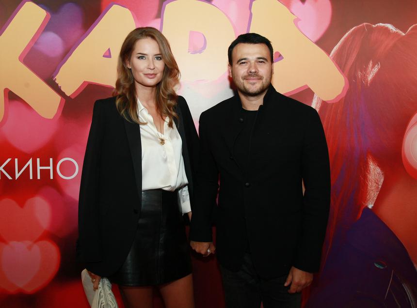 Певец Эмин Агаларов провел семейный отпуск с Гавриловой и дочкой в Дубае