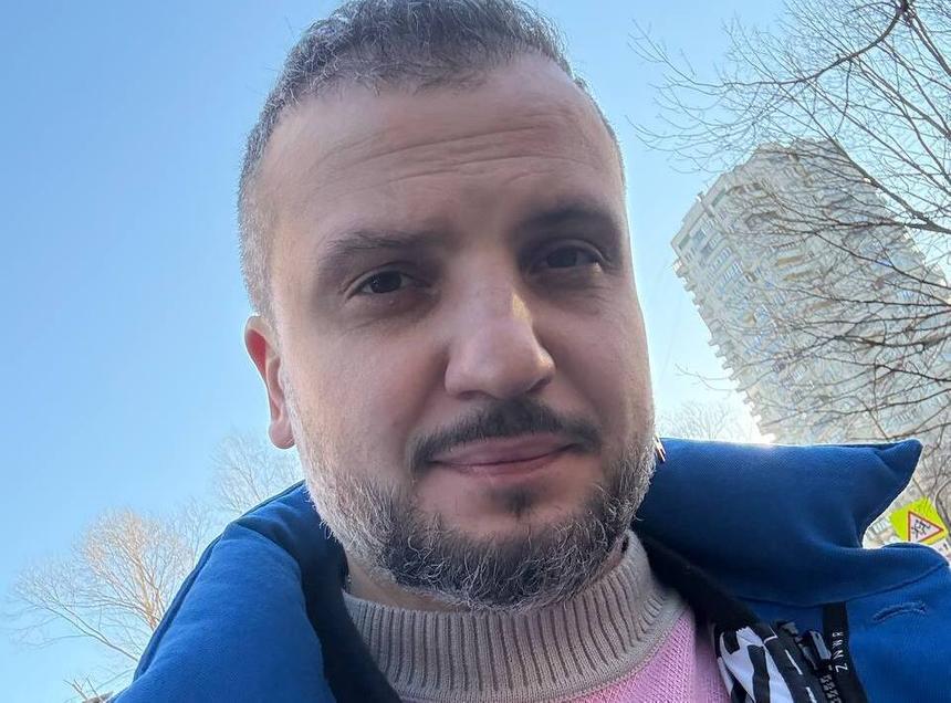 «Сейчас я живу в психушке»: звезда «Импровизации» Позов начал пить и ушел из семьи