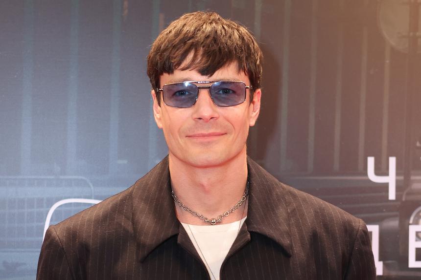 «Я сейчас не работаю»: Максим Матвеев рассказал о воспитании сыновей