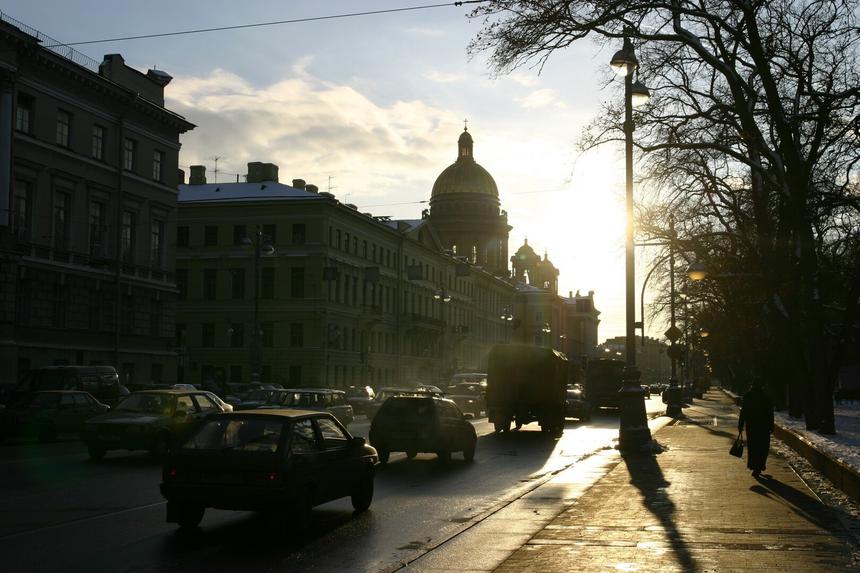 Жилье занимает целый этаж, есть индивидуальный доступ: Вячеслав Малафеев продает квартиру в Петербурге за 595 млн