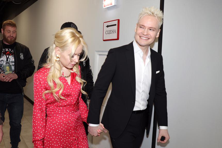 «Люблю работать руками по дому»: SHAMAN рассказал о жизни с Екатериной Мизулиной