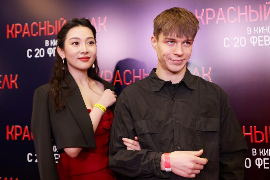 Актер Глеб Калюжный записал первое видео в военной форме