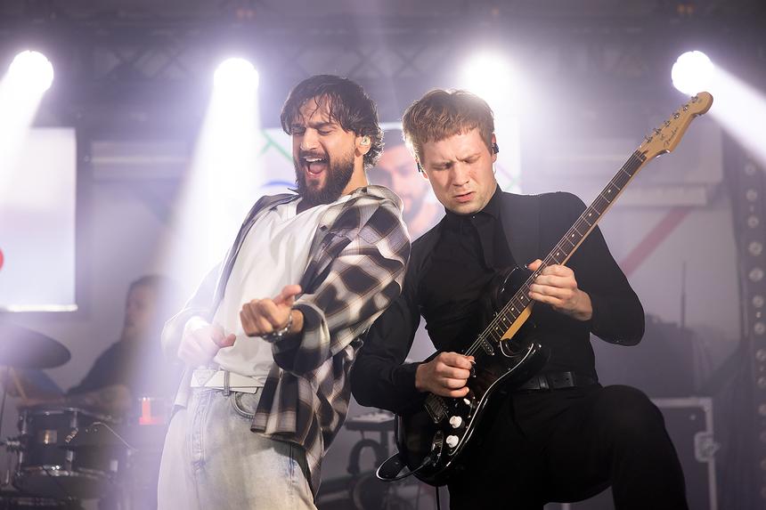 Певец Jony рассказал, как случайно разбил «Золотой граммофон» Arash