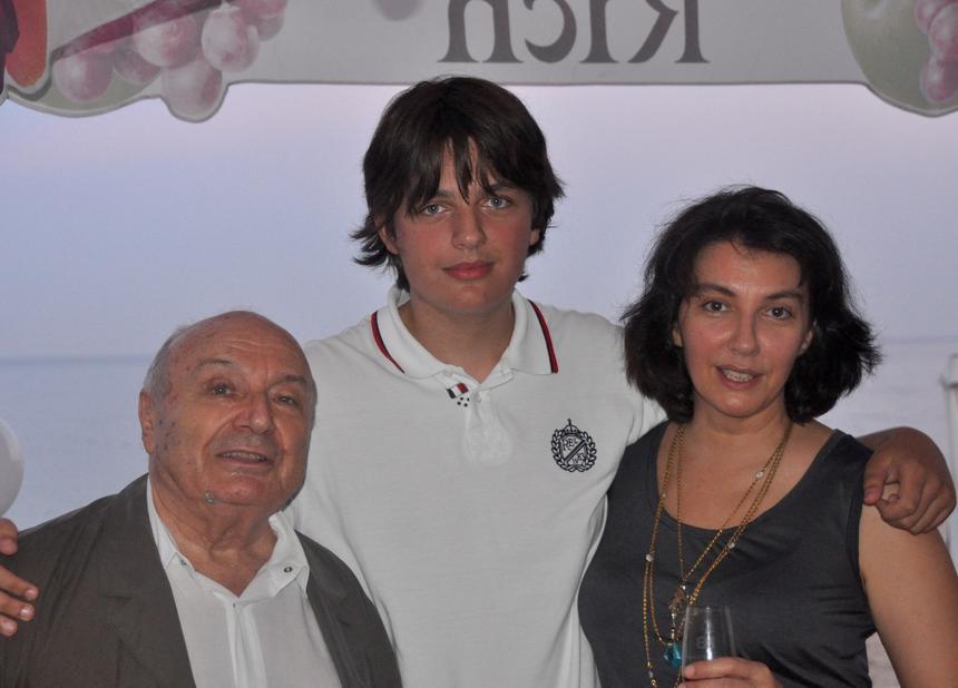 «Его наставления ведут меня всю жизнь»: сын Жванецкого Дмитрий об отце, звездной фамилии и слухах о семье