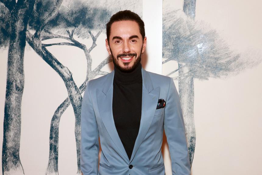 «Продолжу верить в любовь»: экс-жена Родригеза прокомментировала развод с певцом