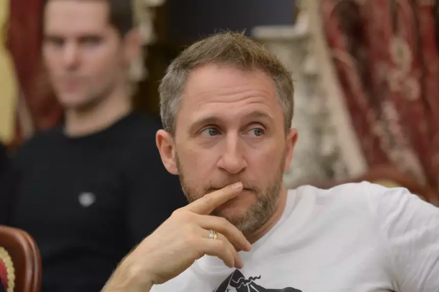 «Надо было просто встать и уйти»: Оскар Кучера заявил, что Юрий Дудь* развел его в интервью