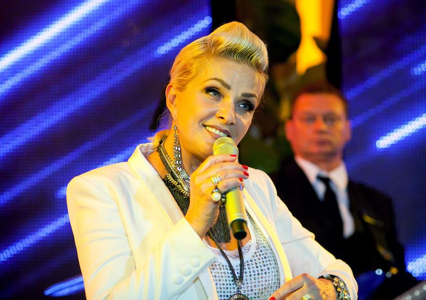 «Хочет показать, что хоть кому-то нужна»: почему Лайма Вайкуле снова проведет фестиваль «Рандеву»