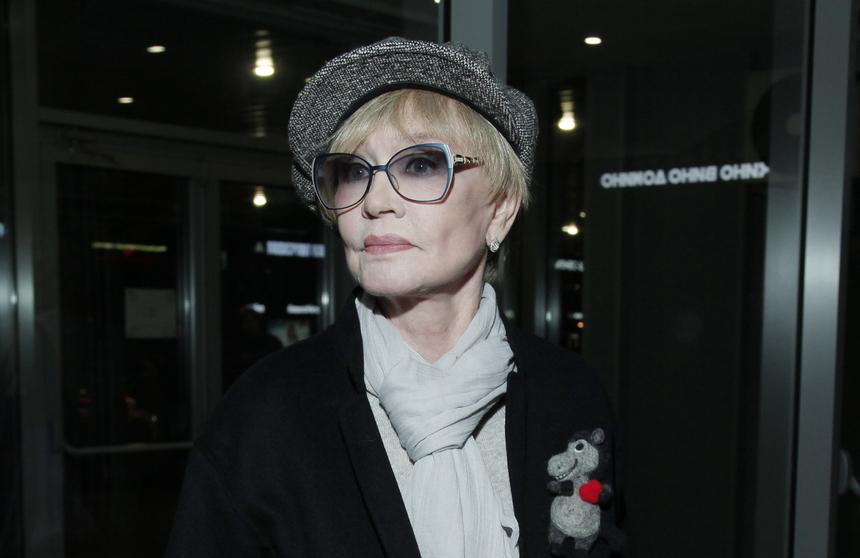 83-летняя актриса Алентова рассказала о самочувствии после новостей об операции