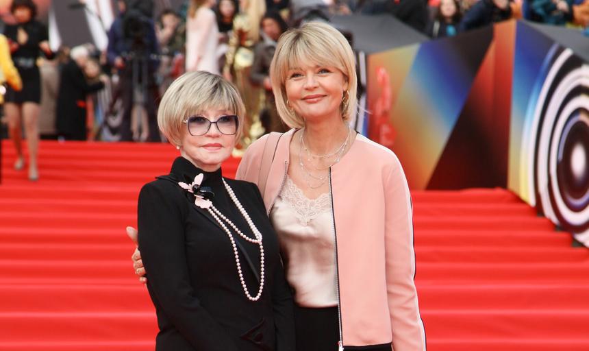 Семья Веры Алентовой прокомментировала новость об операции у артистки