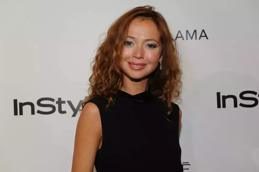 49-летняя актриса Елена Захарова призналась, что не делала уколы красоты