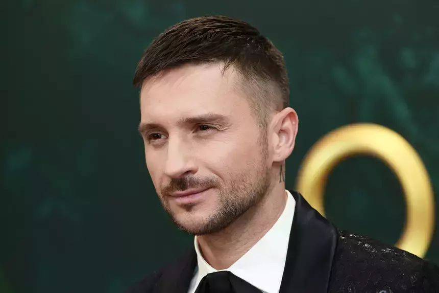 «Рано бронзоветь»: Сергей Лазарев отказался считать себя легендой шоу-бизнеса