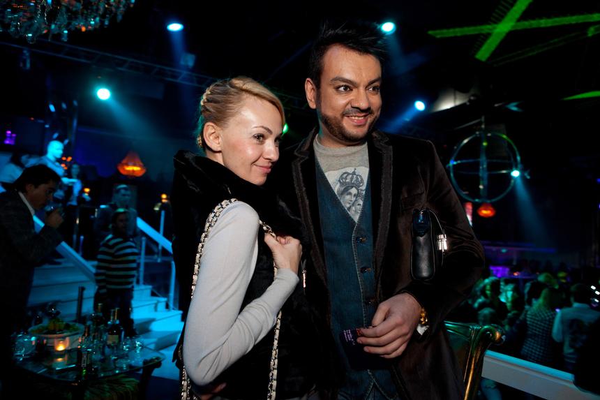 «Он очень слабенький»: Яна Рудковская рассказала о состоянии пострадавшего на концерте Филиппа Киркорова