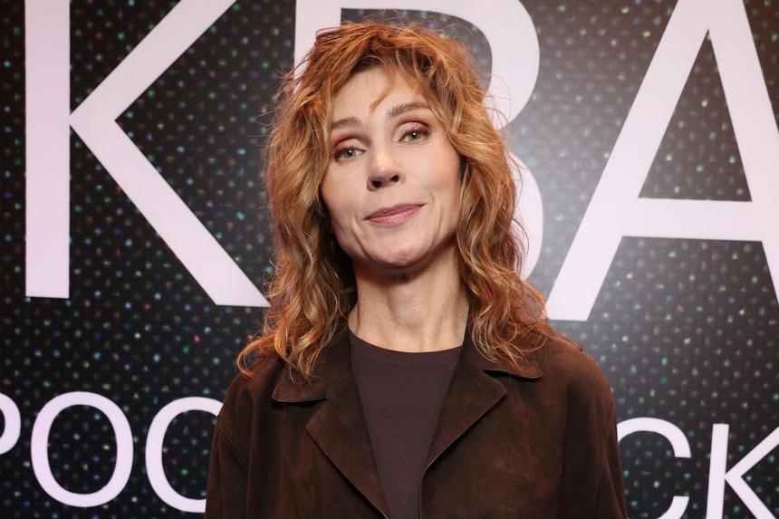 «Стою на двух ногах»: звезда «Интернов» рассказала о здоровье после новости об операции