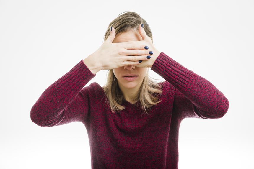 Женщина ослепла на один глаз после того, как в нее выстрелили из водяного пистолета