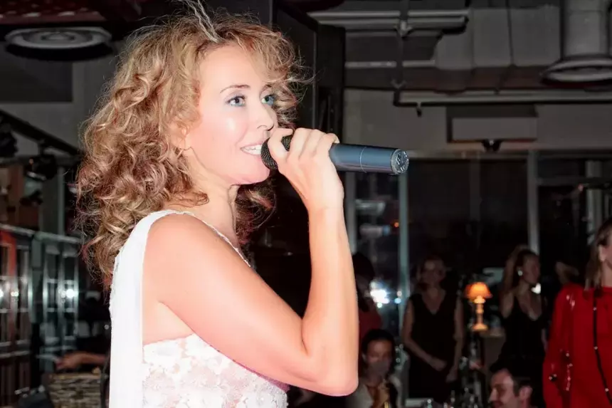 «Она уже ничего особенно не соображала»: отец Жанны Фриске раскрыл подробности болезни певицы