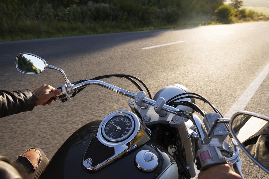 В поездке произошел разрыв сосудов головного мозга: 47-летний байкер разбился насмерть в Екатеринбурге