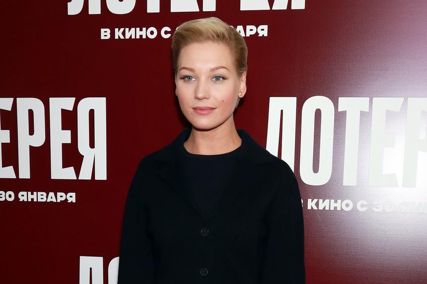 Актриса Кристина Асмус подогрела слухи о новом романе после расставания с продюсером Бурцом